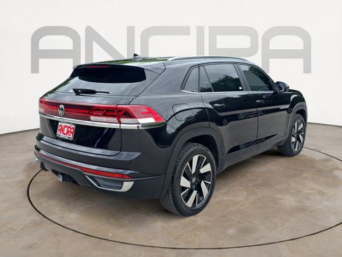 Used 2024 Volkswagen Atlas Cross Sport SE image 10