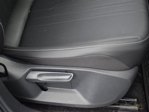 Certified 2022 Volkswagen Tiguan SE R-Line image 15