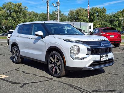 New 2025 Mitsubishi Outlander SE