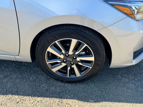 Used 2025 Nissan Versa SV image 28