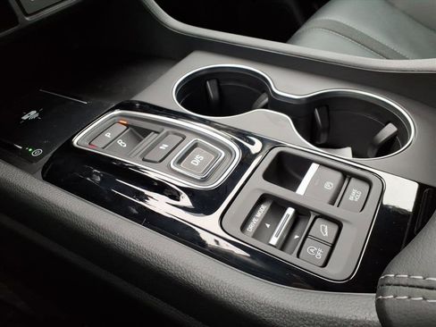 New 2025 Honda Pilot EX-L image 10