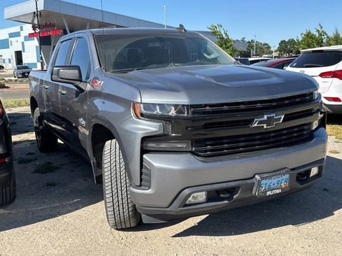 Used 2020 Chevrolet Silverado 1500 RST w/ Texas Edition AWD/4WD image 2