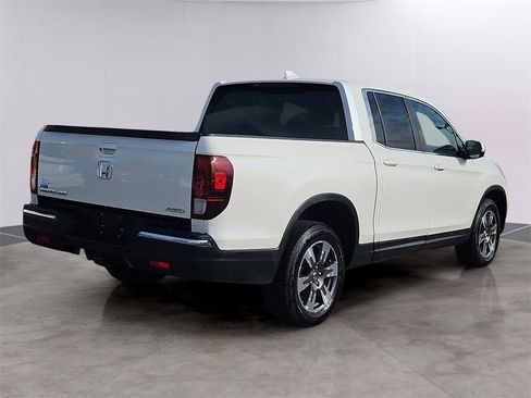 Certified 2017 Honda Ridgeline RTL image 2