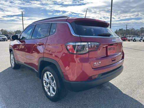 Certified 2025 Jeep Compass Latitude image 5