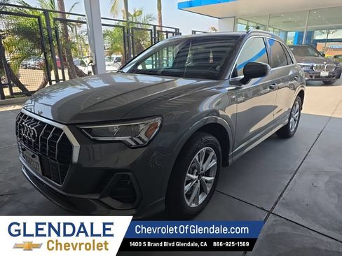 Used 2023 Audi Q3 2.0T Premium AWD/4WD image 2