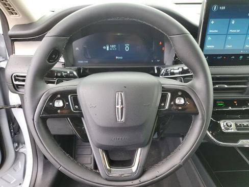 New 2026 Lincoln Corsair Premiere image 23