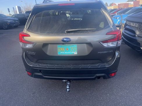 Used 2021 Subaru Forester Premium image 5