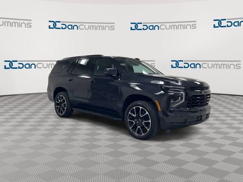 Used 2025 Chevrolet Tahoe RST w/ Comfort Package AWD/4WD image 2