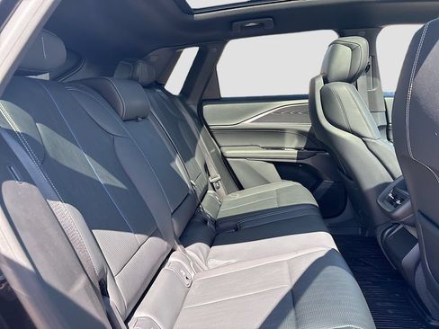 Used 2025 Cadillac Lyriq Luxury w/ LPO, Floor Liner Package AWD/4WD image 27