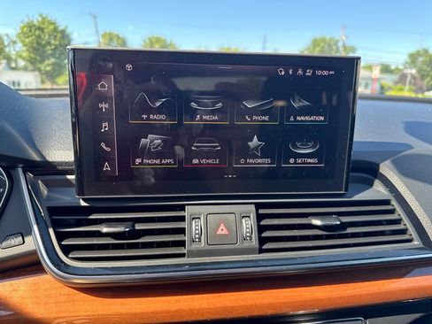 Used 2023 Audi Q5 2.0T Premium w/ Convenience Package AWD/4WD image 4
