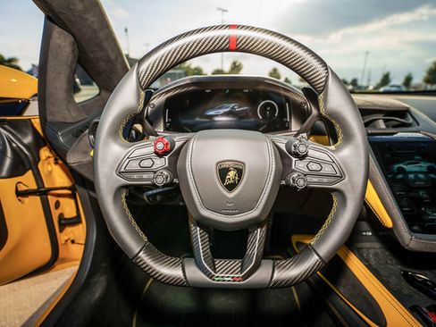 Used 2026 Lamborghini Temerario AWD/4WD image 18