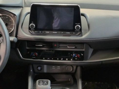 Used 2026 Nissan Rogue SV w/ SV Premium Package FWD image 17