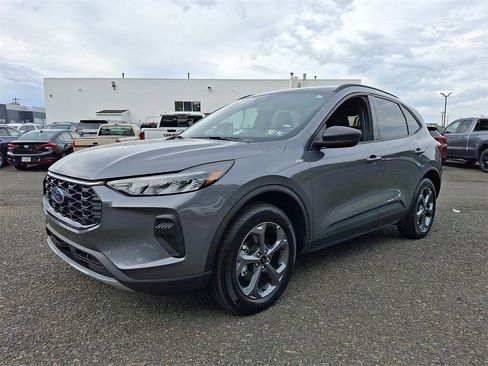 Used 2025 Ford Escape ST-Line image 3