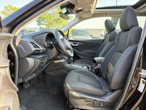 Used 2023 Subaru Forester Premium AWD/4WD image 11