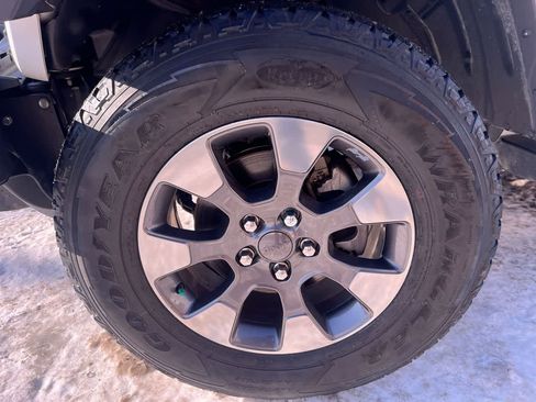 Used 2018 Jeep Wrangler Unlimited Sahara image 10