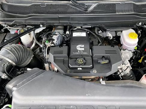 Used 2024 RAM 2500 Laramie w/ Safety Group AWD/4WD image 31