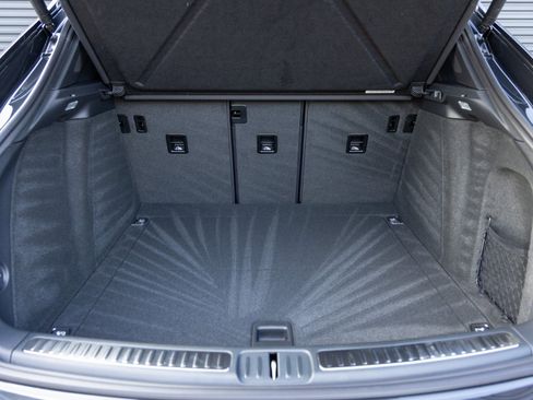 New 2026 Porsche Macan image 27