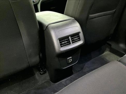 Used 2023 Chevrolet Equinox LT FWD image 25
