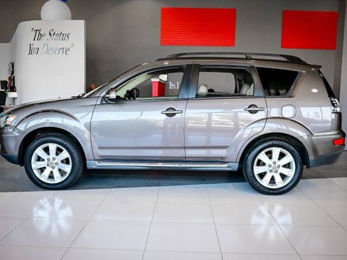 Used 2010 Mitsubishi Outlander SE AWD/4WD image 8