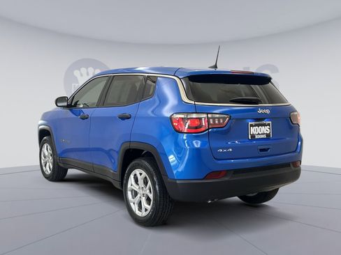 Used 2024 Jeep Compass Sport AWD/4WD image 7