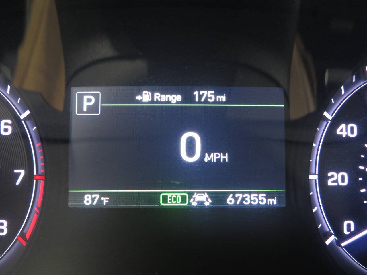 Used 2018 Genesis G80 3.8 RWD image 18