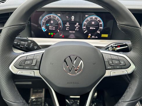 New 2026 Volkswagen Tiguan SE R-Line image 22