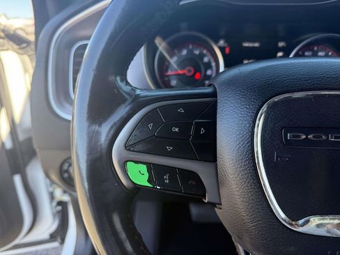 Used 2019 Dodge Charger SXT w/ Leather Interior Group image 17