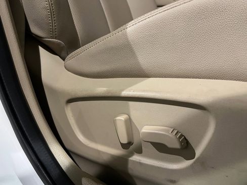 Used 2016 Nissan Rogue SL image 16