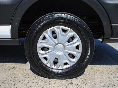 Used 2023 Ford Transit 350 XLT RWD image 38
