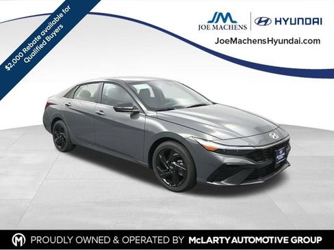 New 2026 Hyundai Elantra SEL Sport Premium FWD image 2