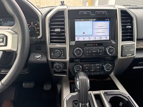 Used 2018 Ford F150 Lariat image 21