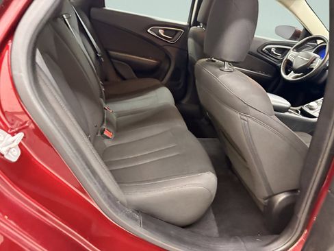 Used 2015 Chrysler 200 Limited w/ Convenience Group image 21
