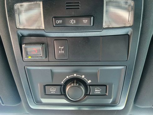 Used 2021 Toyota Tacoma TRD Off-Road AWD/4WD image 27