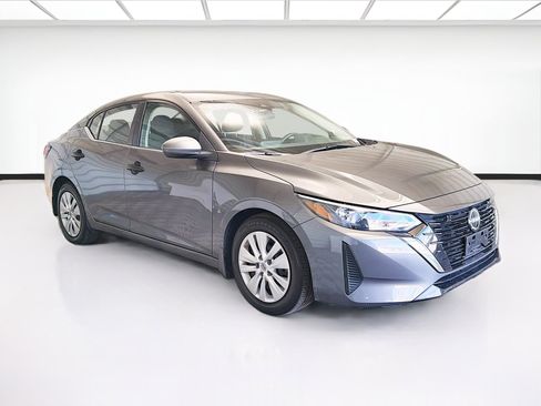 Used 2025 Nissan Sentra S image 3