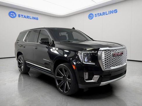 Used 2021 GMC Yukon Denali w/ Denali Premium Package AWD/4WD image 13
