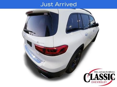Used 2022 Mercedes-Benz GLB 250 4MATIC image 10
