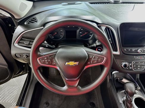 Used 2025 Chevrolet Malibu LT FWD image 15