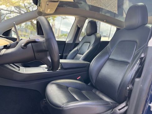 Used 2022 Tesla Model Y Long Range AWD/4WD image 8