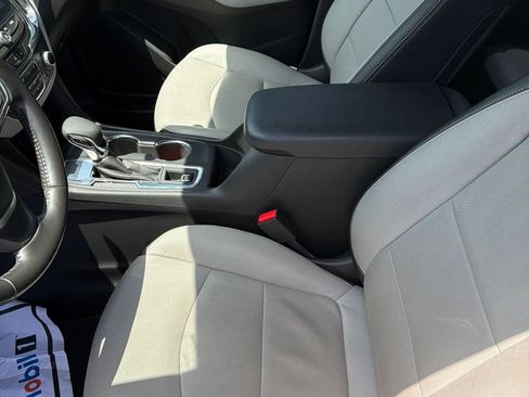 Used 2022 Chevrolet Equinox LT FWD image 26