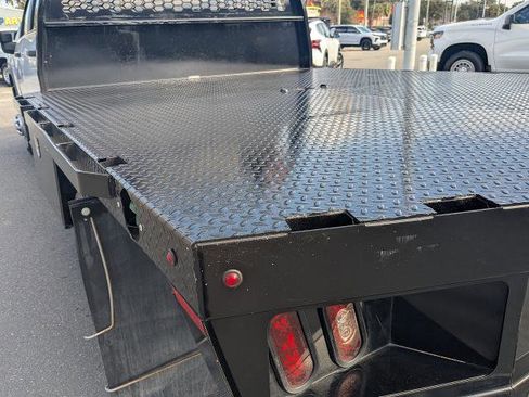 Used 2024 GMC Sierra 3500 Pro w/ Convenience Package image 17