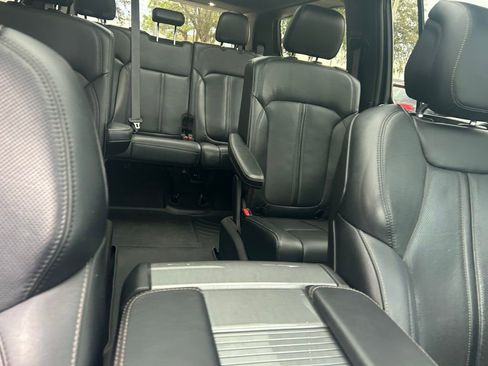 Used 2022 Jeep Wagoneer Series III image 39