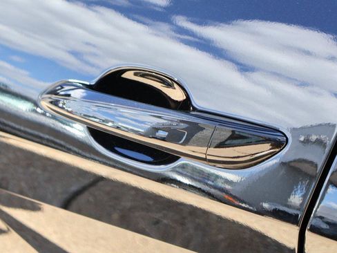 New 2025 Hyundai Elantra Limited image 20