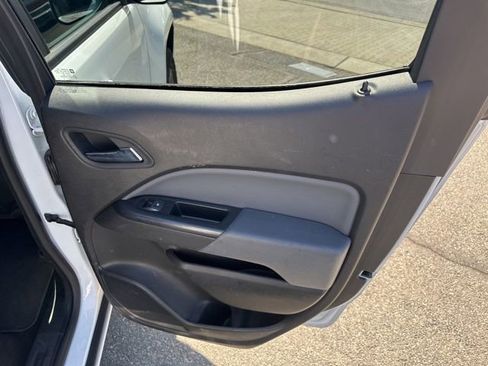 Used 2018 Chevrolet Colorado Z71 AWD/4WD image 20
