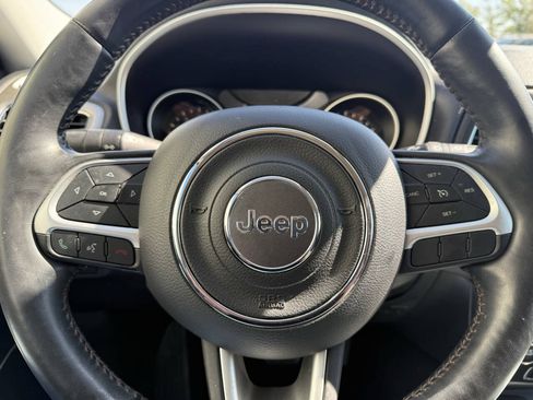 Used 2018 Jeep Compass Latitude w/ Cold Weather Group AWD/4WD image 21