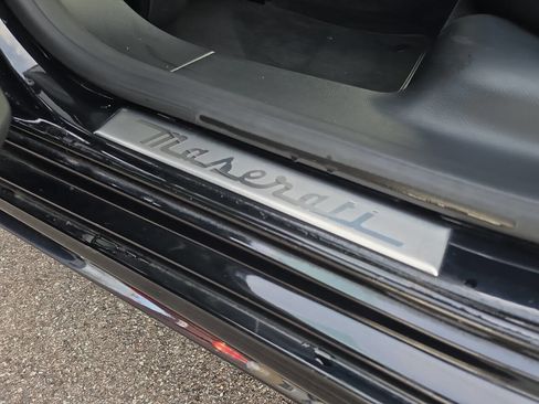 Used 2017 Maserati Quattroporte S GranSport image 24