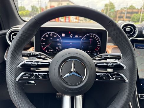 New 2025 Mercedes-Benz GLC 350e GLC 350e image 21