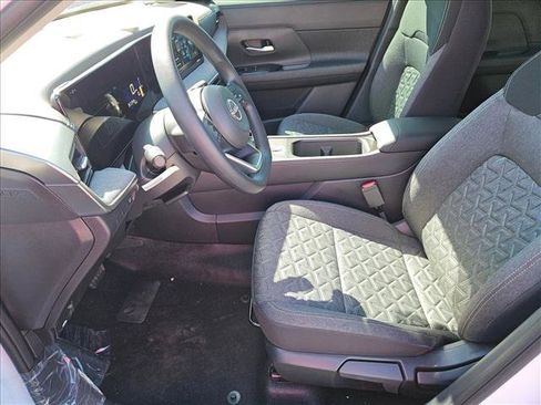 New 2026 Nissan Kicks SV image 4