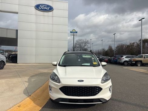 Used 2021 Ford Escape SEL w/ Technology Package image 8