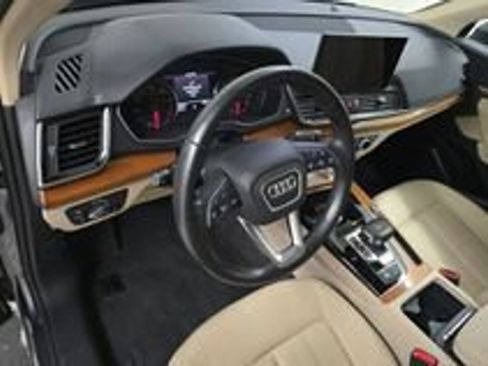 Used 2022 Audi Q5 2.0T Premium w/ Convenience Package AWD/4WD image 12