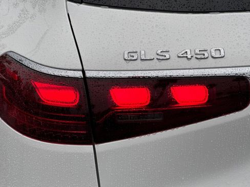 New 2026 Mercedes-Benz GLS 450 4MATIC image 15